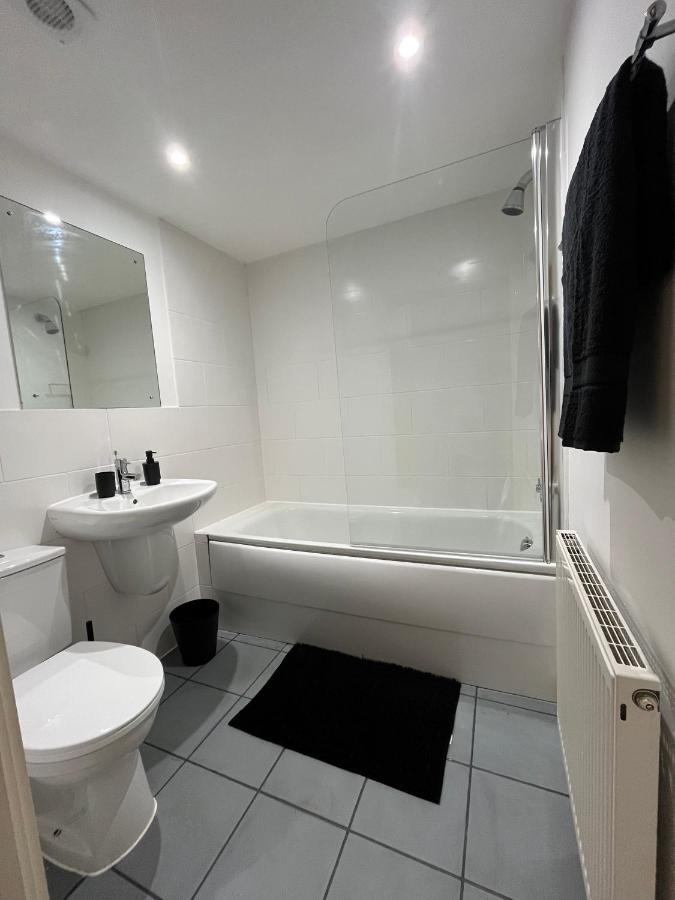 Beautiful Riverview Apartment 첼름스퍼드 외부 사진