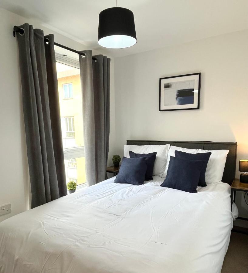 Beautiful Riverview Apartment 첼름스퍼드 외부 사진